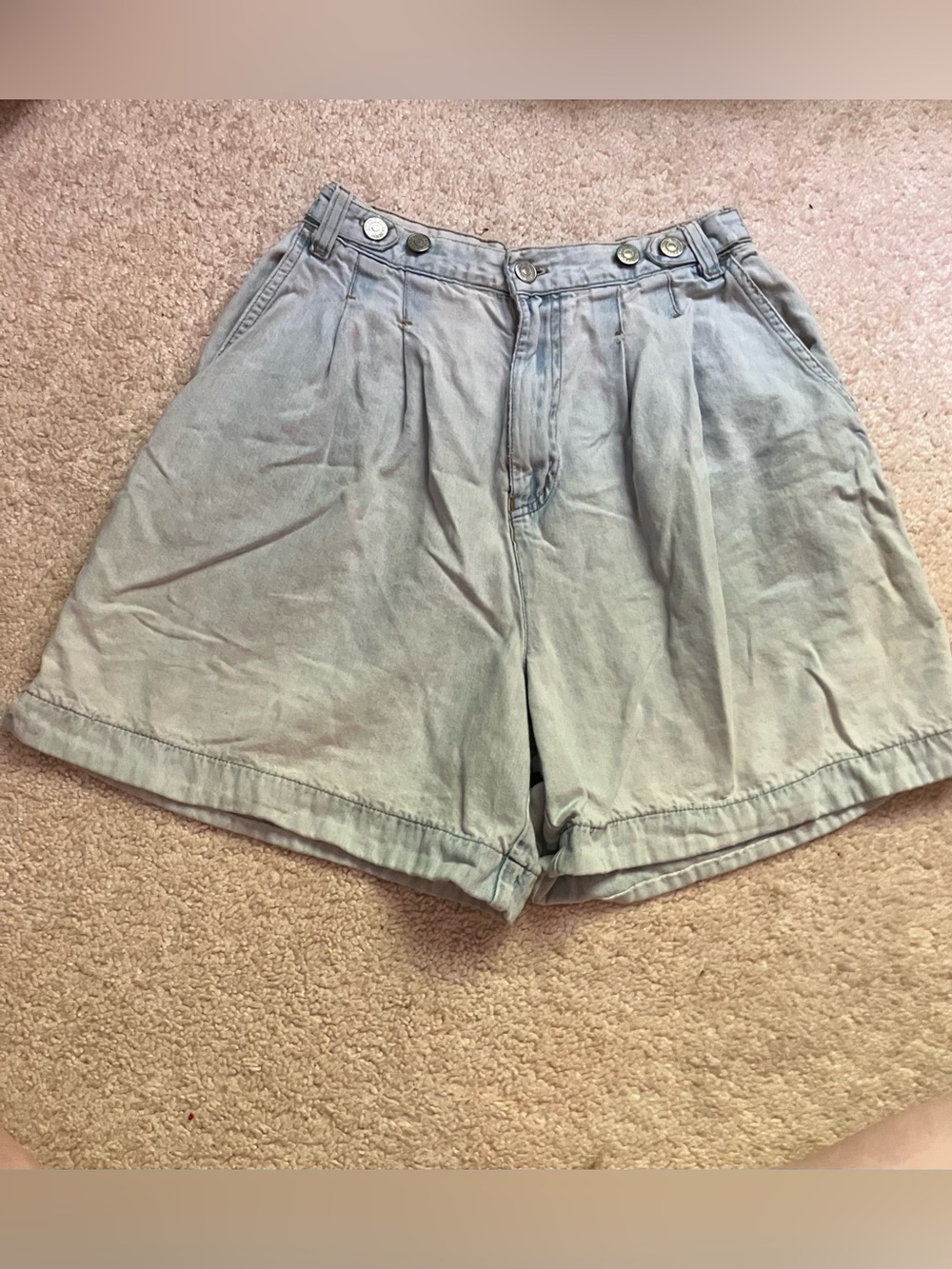 Women's High-Waist Pleated Light Wash Cotton Denim Shorts